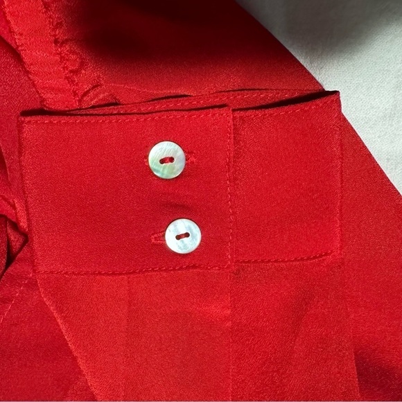 Romeo and Juliet Couture (NWT) Long Sleeve, Front Tie Top Size Medium - Picture 7 of 11